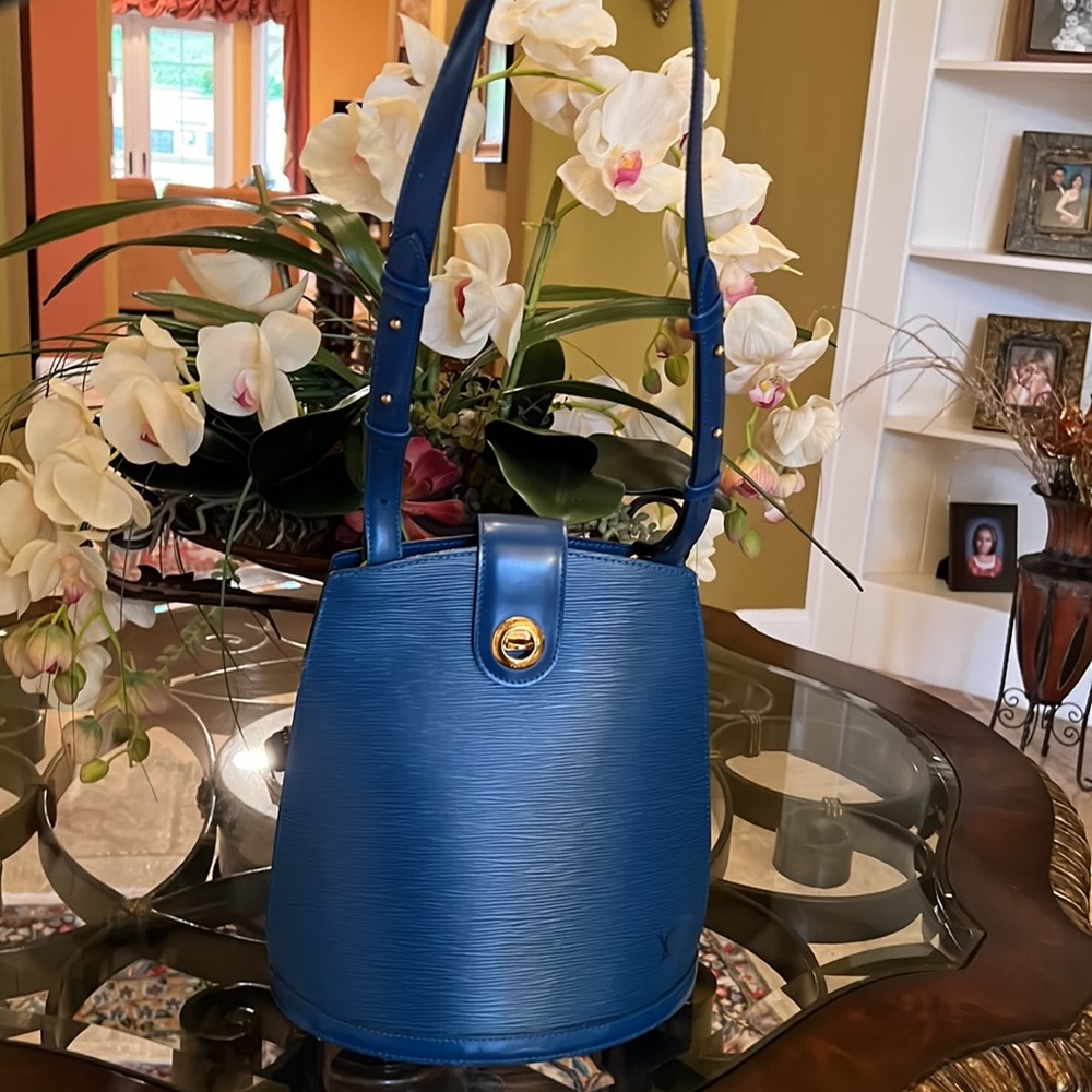 Louis Vuitton Epi Cluny Women's Shoulder Bag Toledo Blue - Excellent Condition - Picture 7 of 17